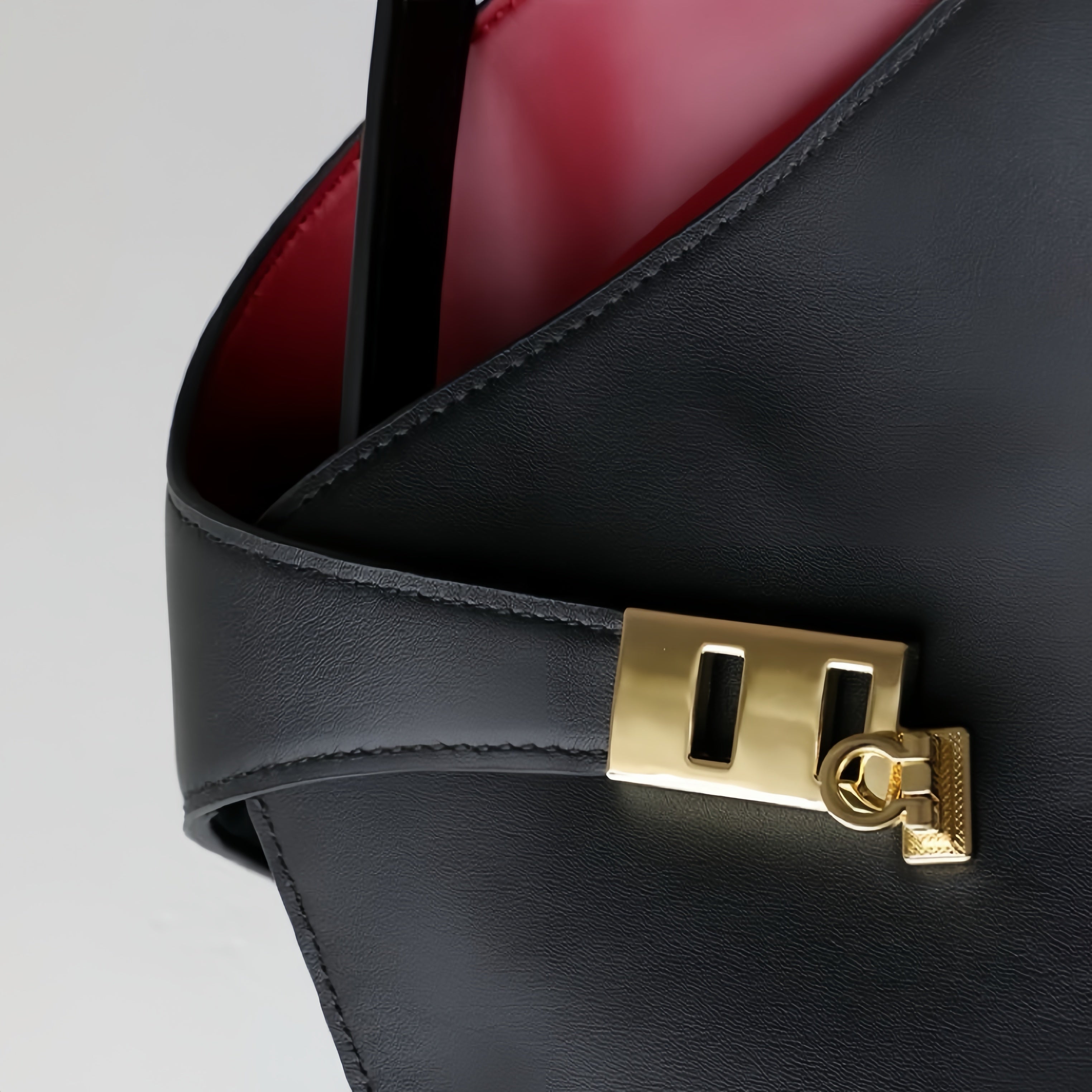 #139 Bina-Lock Architect Handbag